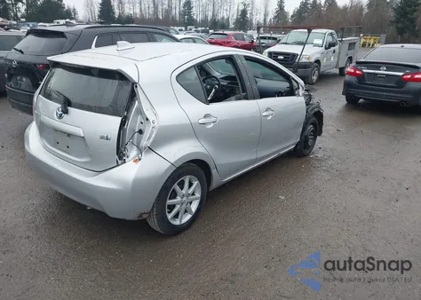 2015 Toyota Prius C Three from USA, damaged, VIN JTDKDTB32F1102537